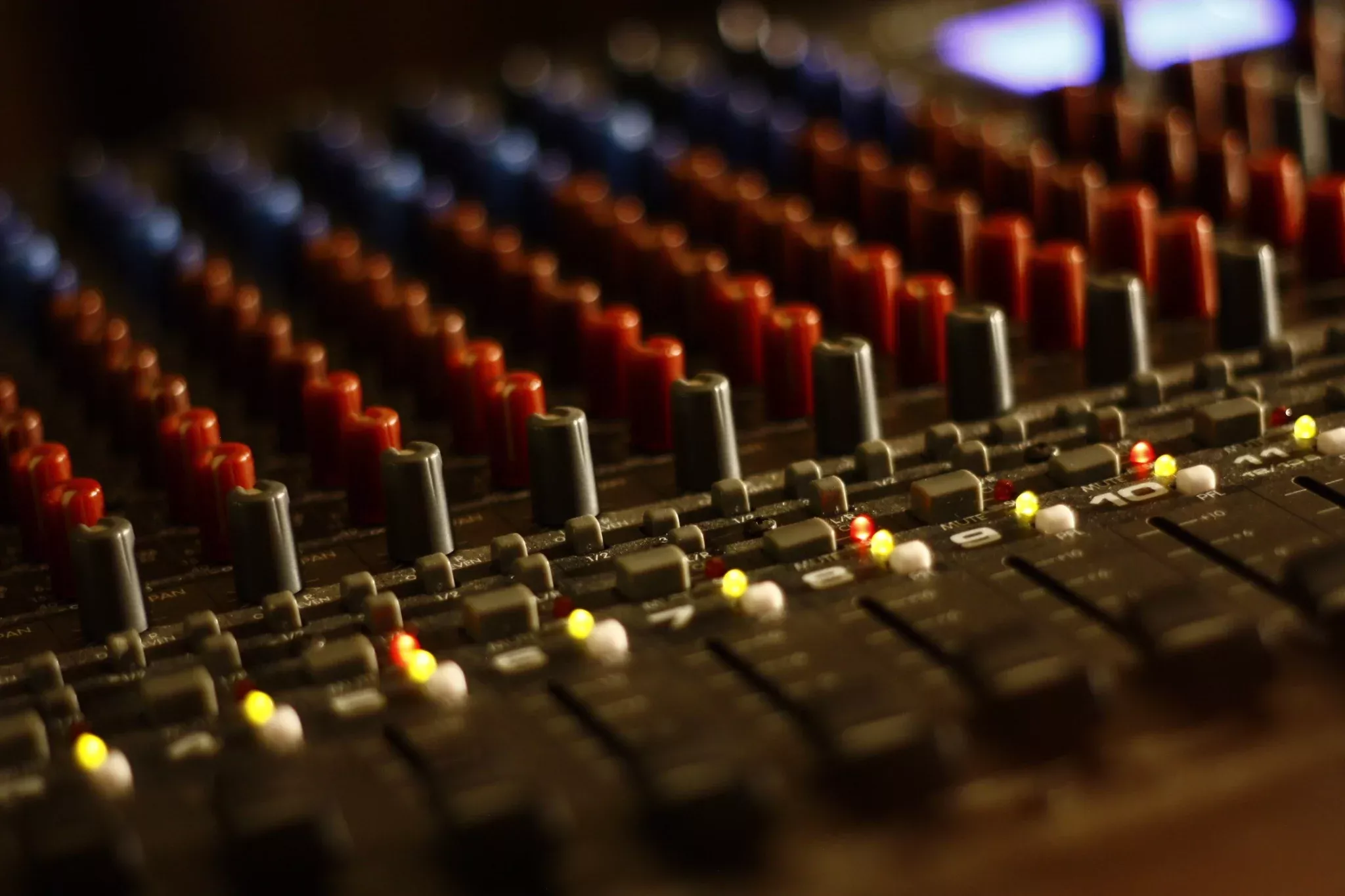 Sound mixing board